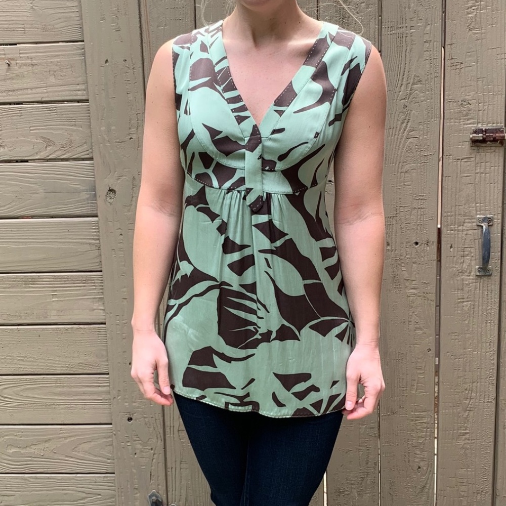 Elie Tahari top